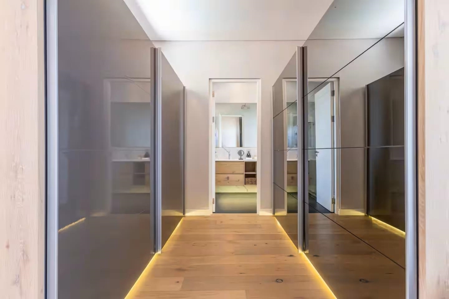 5 Bedroom Property for Sale in Fresnaye Western Cape